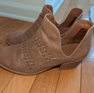 Universal Thread Ankle Boots